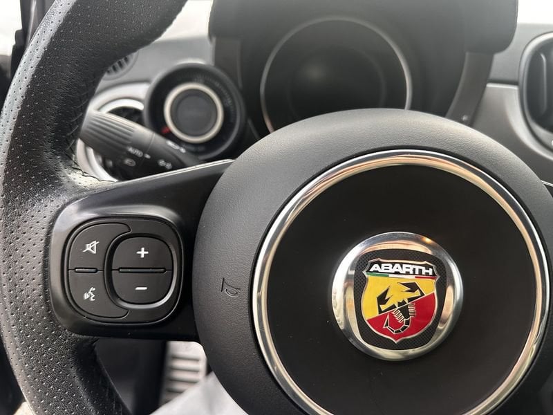 Abarth 595  595 1.4 Turbo T-Jet 160 CV Pista