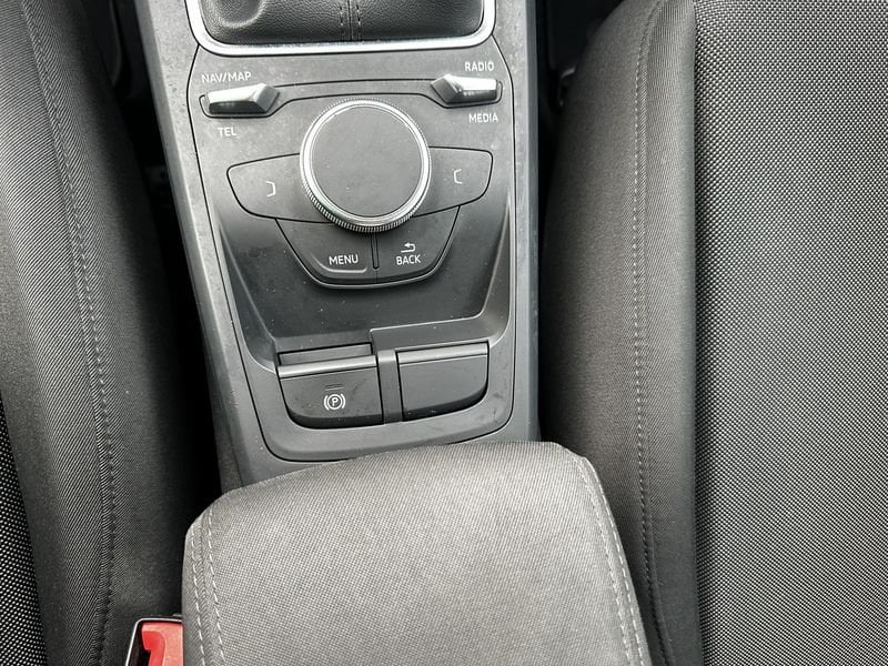 Audi Q2  30 TFSI Business