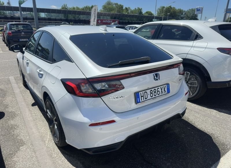 Honda Civic  2.0 Sport eCVT
