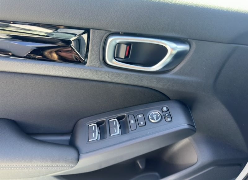 Honda Civic  2.0 Sport eCVT