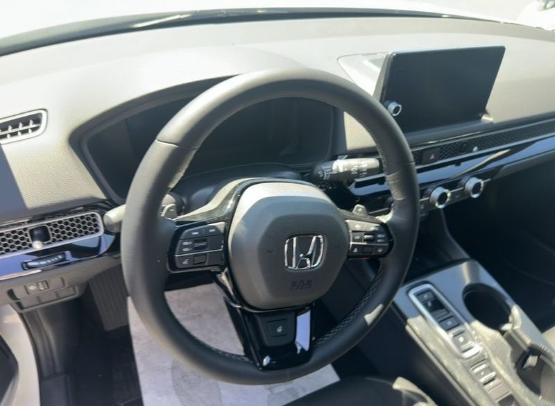 Honda Civic  2.0 Sport eCVT