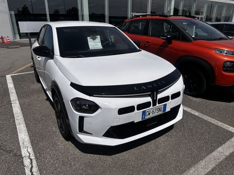 Lancia   Ibrida 100cv LX e-DCT