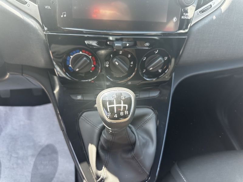 Lancia Ypsilon  1.0 FireFly 5 porte S&S Hybrid Gold