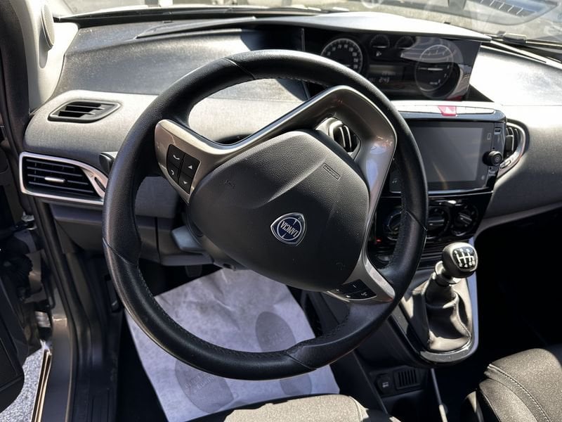 Lancia Ypsilon  1.0 FireFly 70cv S&S Hybrid GOLD