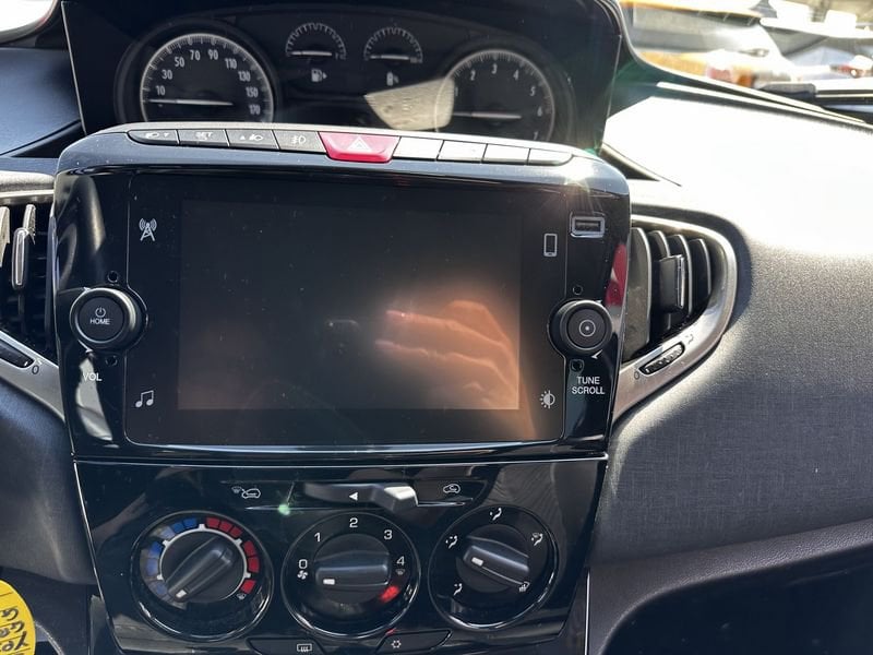 Lancia Ypsilon  1.0 FireFly 70cv S&S Hybrid GOLD