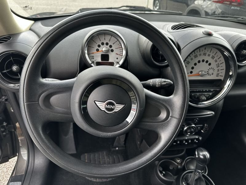 MINI   Mini One Countryman