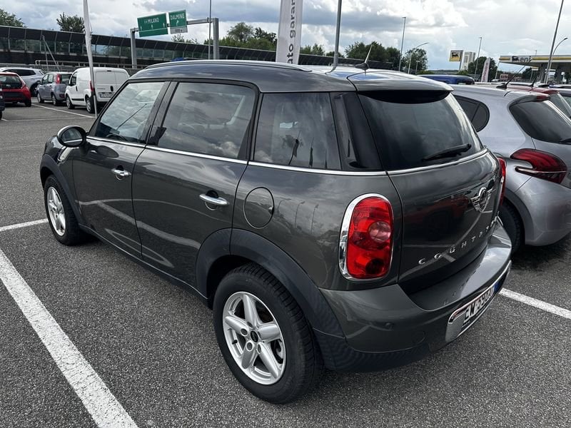MINI   Mini One Countryman