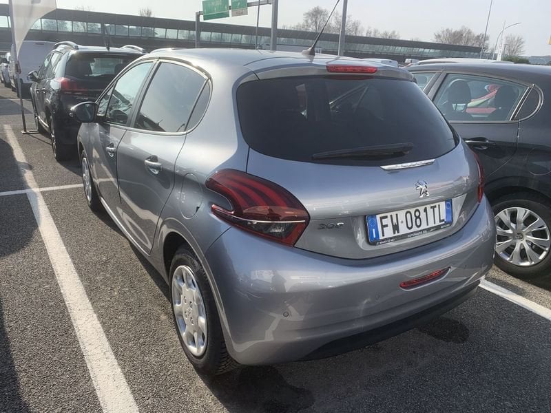 Peugeot 208  PureTech 82 Stop&Start 5 porte Signature