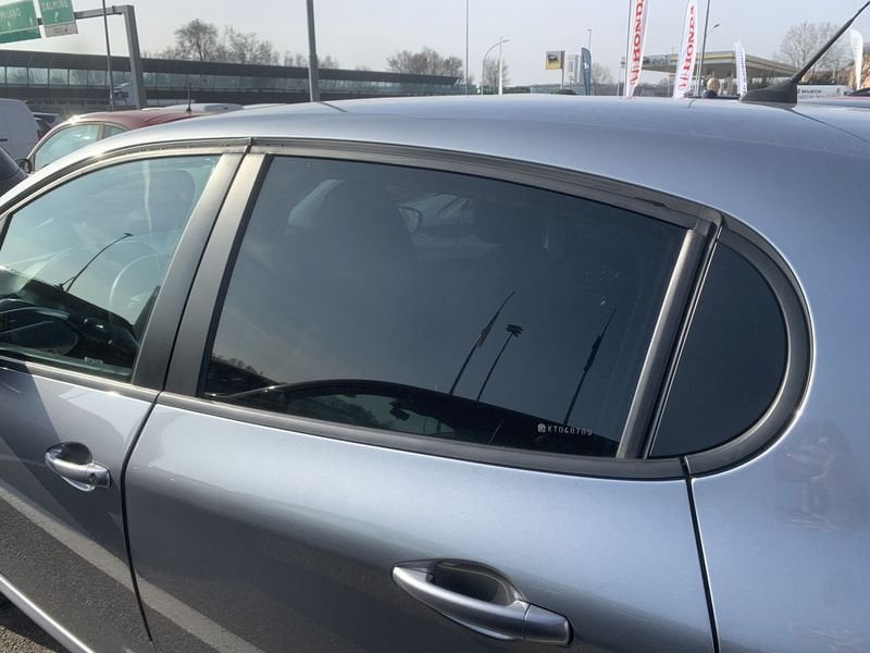 Peugeot 208  PureTech 82 Stop&Start 5 porte Signature
