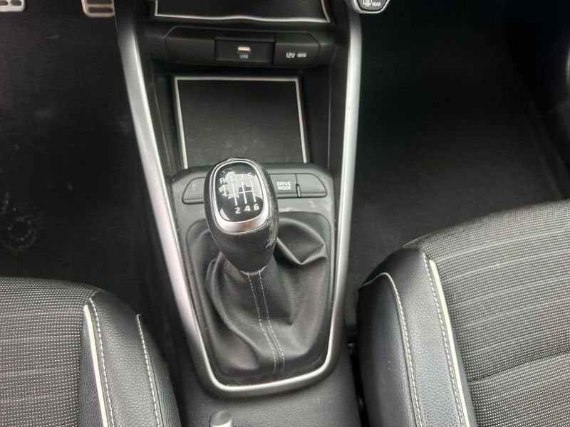Kia Stonic  1.0 T-GDI 74KW MHEV GT LINE