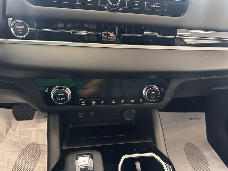 Mitsubishi   2.4L PHEV INTENSE