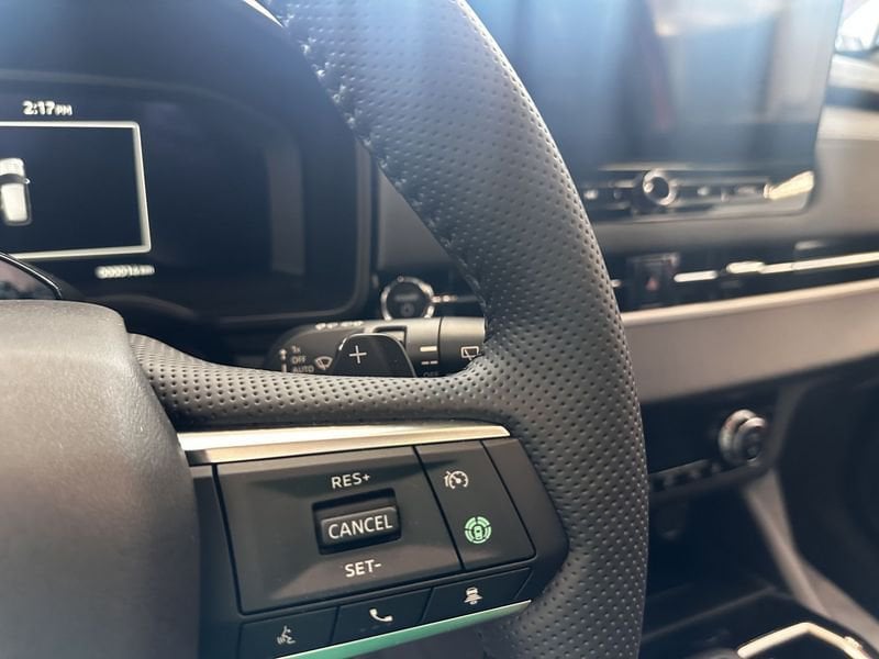 Mitsubishi   2.4L PHEV INTENSE