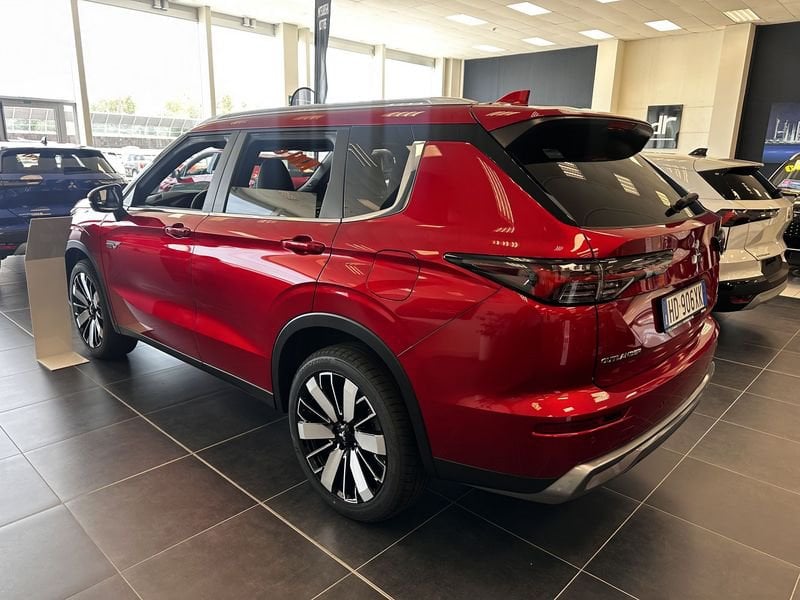 Mitsubishi   2.4L PHEV INTENSE