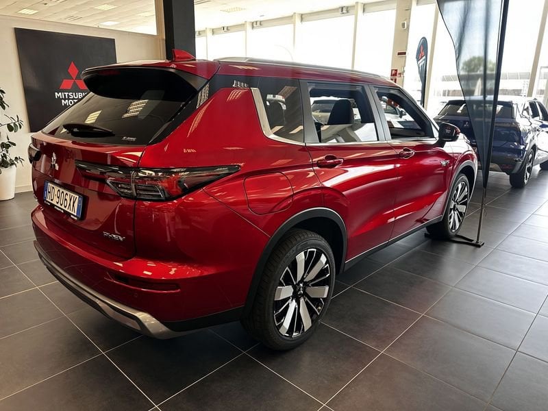 Mitsubishi   2.4L PHEV INTENSE