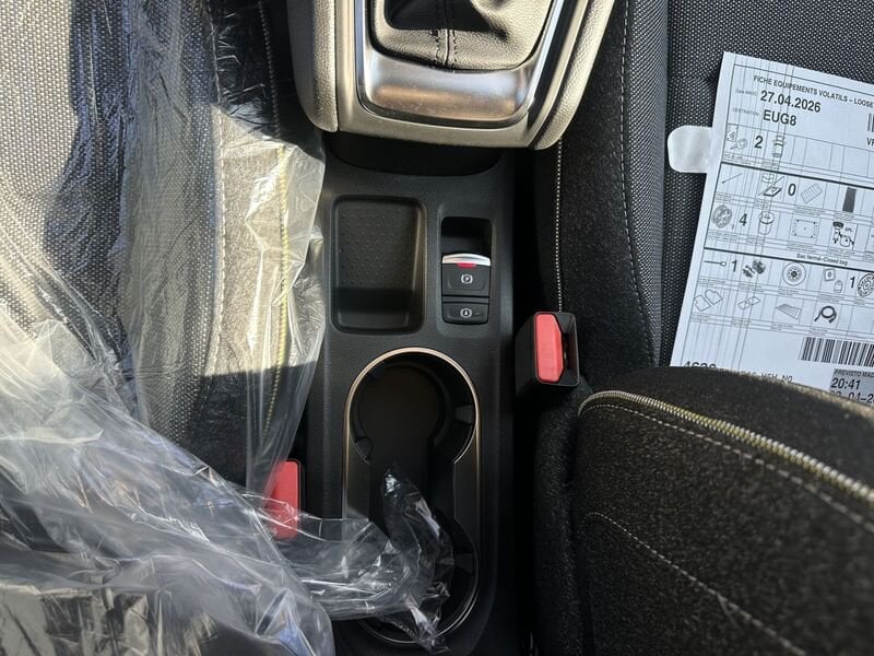 Mitsubishi Grandis  Grandis 1.3 mhev Intense